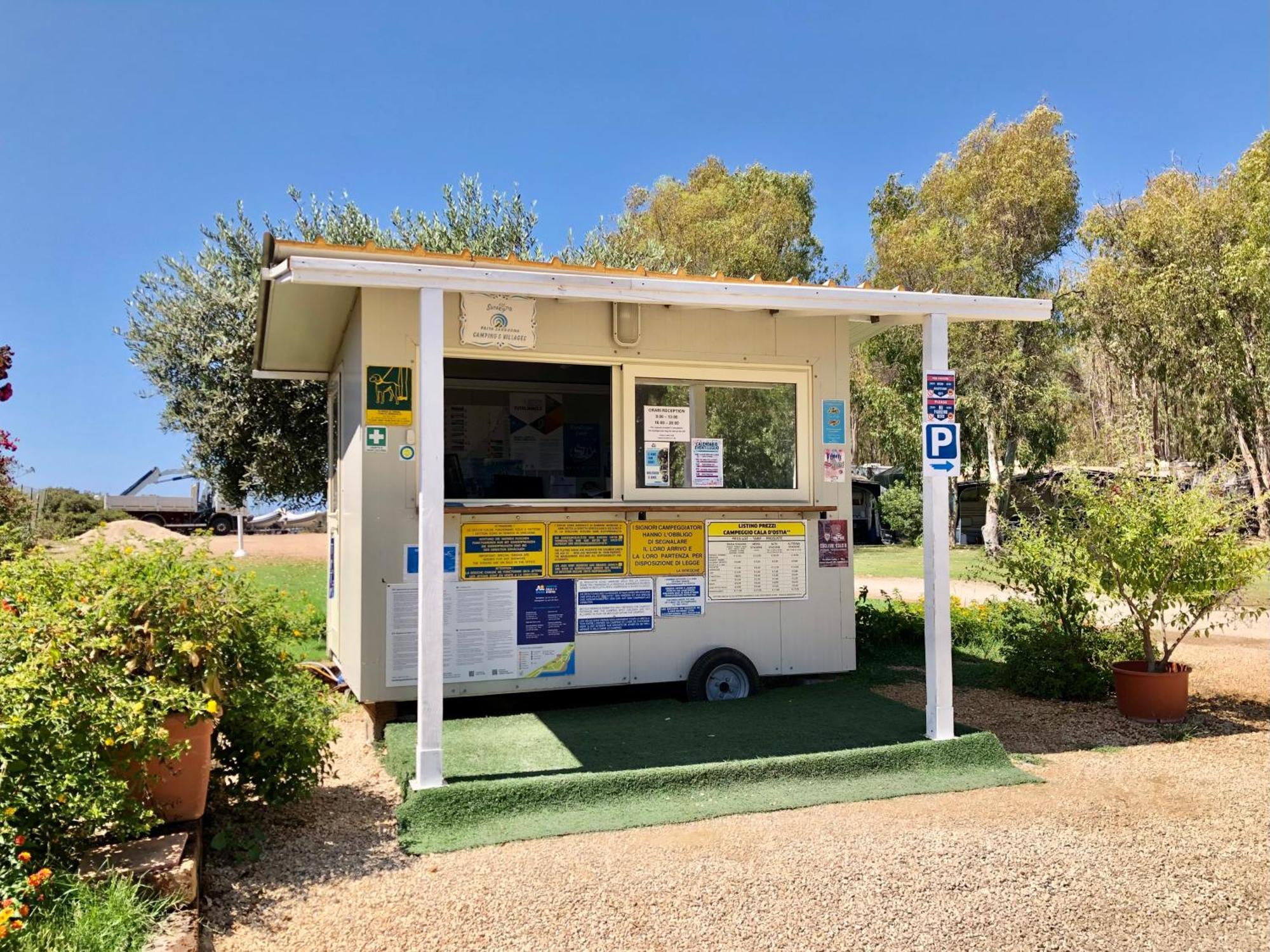 Camping Cala D'Ostia Pula Eksteriør bilde